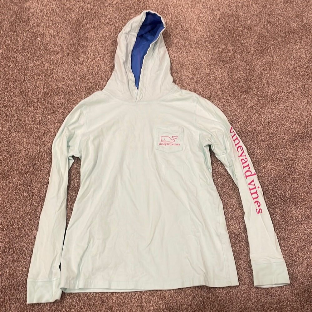 Vineyard vines hoodie tshirt